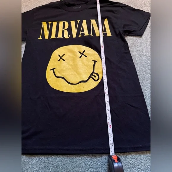 🔥 Brand New Nirvana Black Tee – Men’s Small 🔥 - Picture 3 of 5